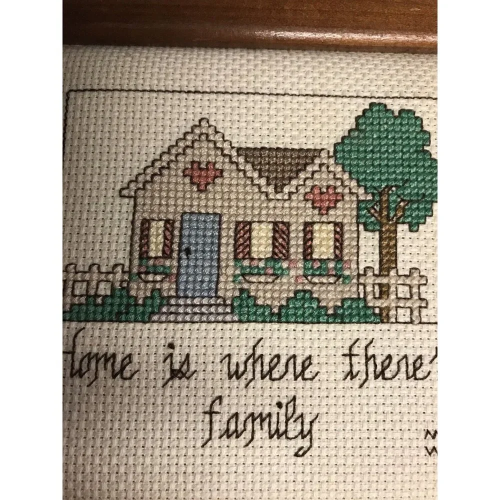 Framed Vintage 1991 Handmade Needlepoint “Home is where’s there’s family” 6x6”